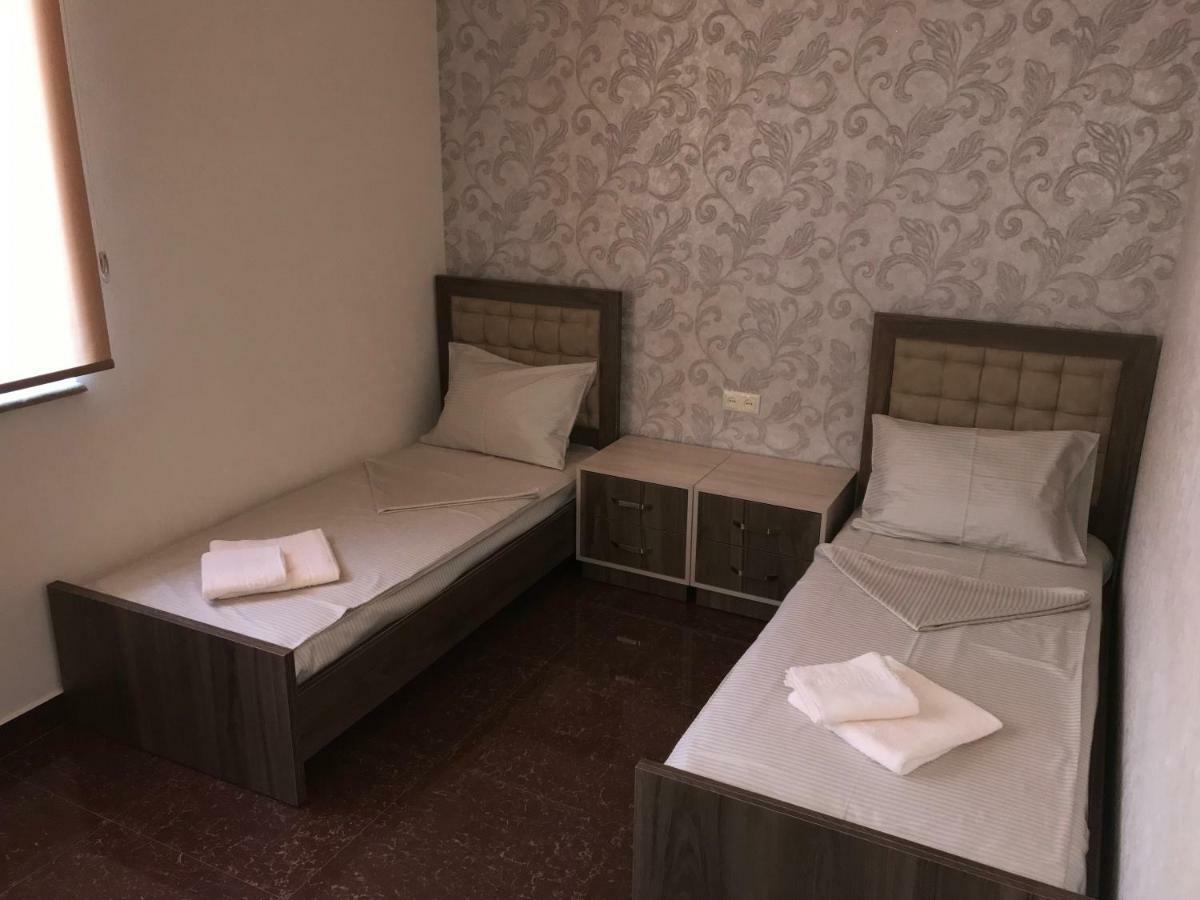 Liko Hostel Yerevan Exterior photo